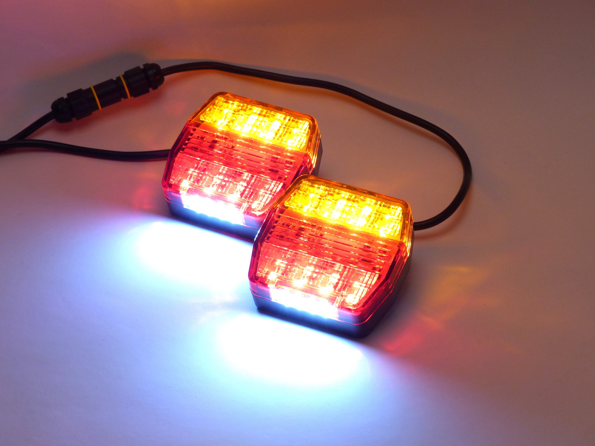 LED Anhänger-Leuchten-Set mit Mehrfunktionsleuchte AGRI – GEKA Online