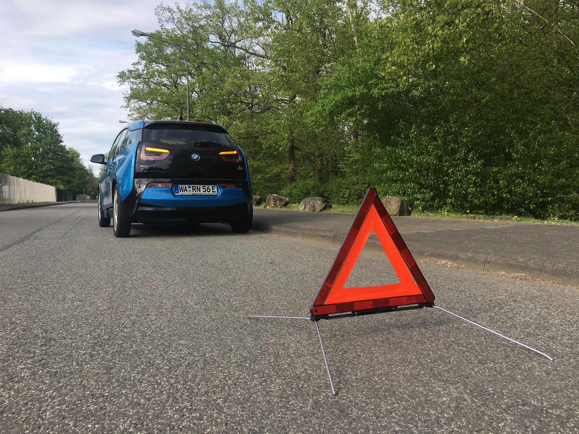 Car warning triangle DELTA4 – GEKA Online